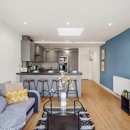 Modern Bristol Abode - Parking And Garden Apartment Exterior photo