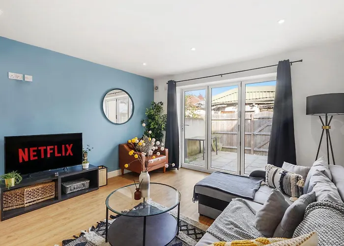 Modern Bristol Abode - Parking And Garden